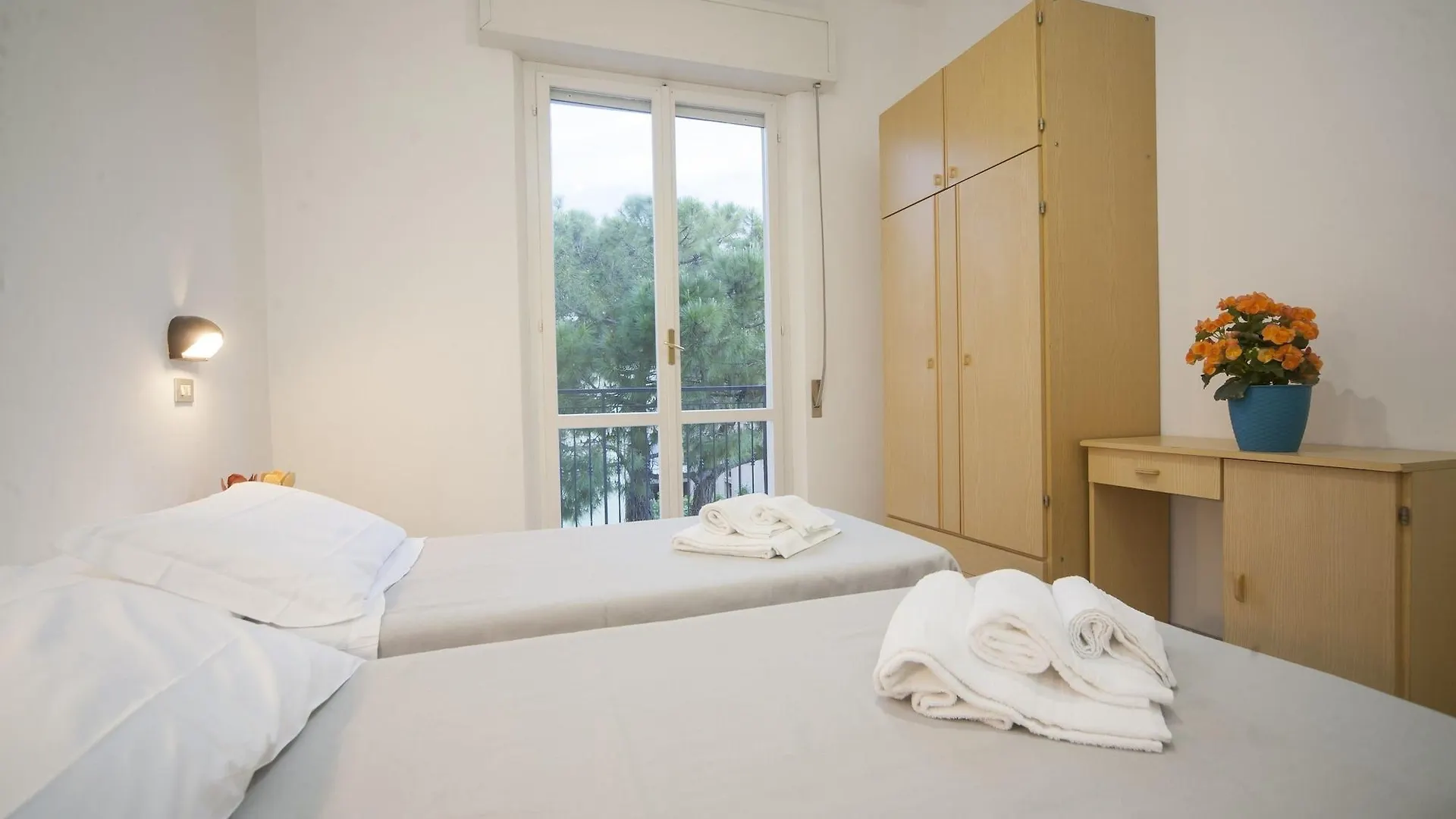 Hotel Blue Sky Rimini 0*,  Italie